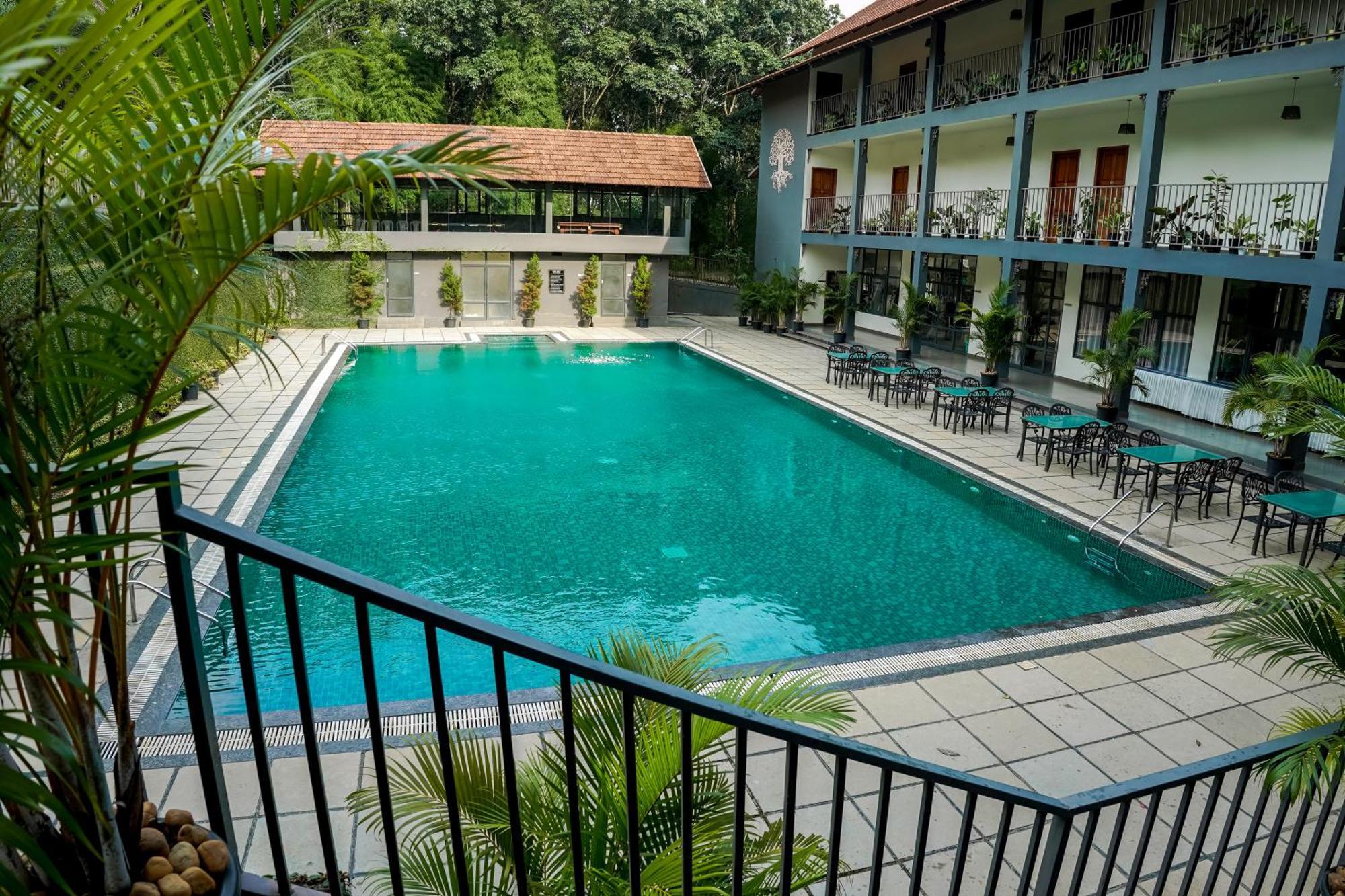 Fern Tree Resort Манантавади Экстерьер фото